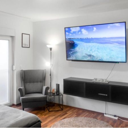 Relax Oasis With 65 Smarttv, Kitchen And Balcony Daire Duisburg Dış mekan fotoğraf